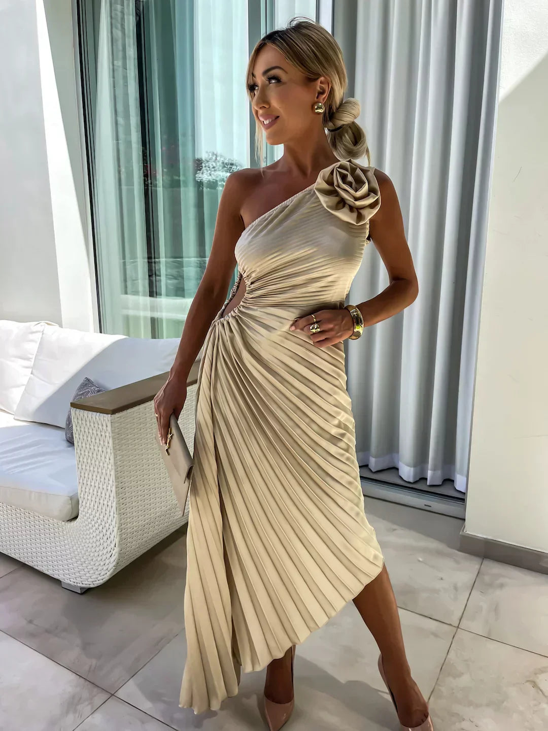 Elegant Shoulder Pleated Special Occasion Midi Dress