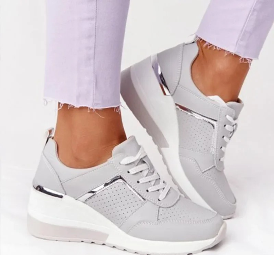 Women's Sneakers – Lace-Up Platform Fashion Trainers