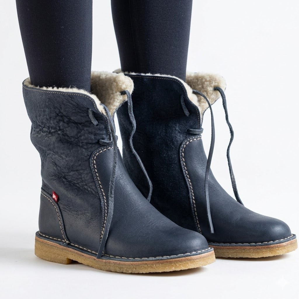 Women's Boots – Fur-Lined Winter Lace-Up Boots