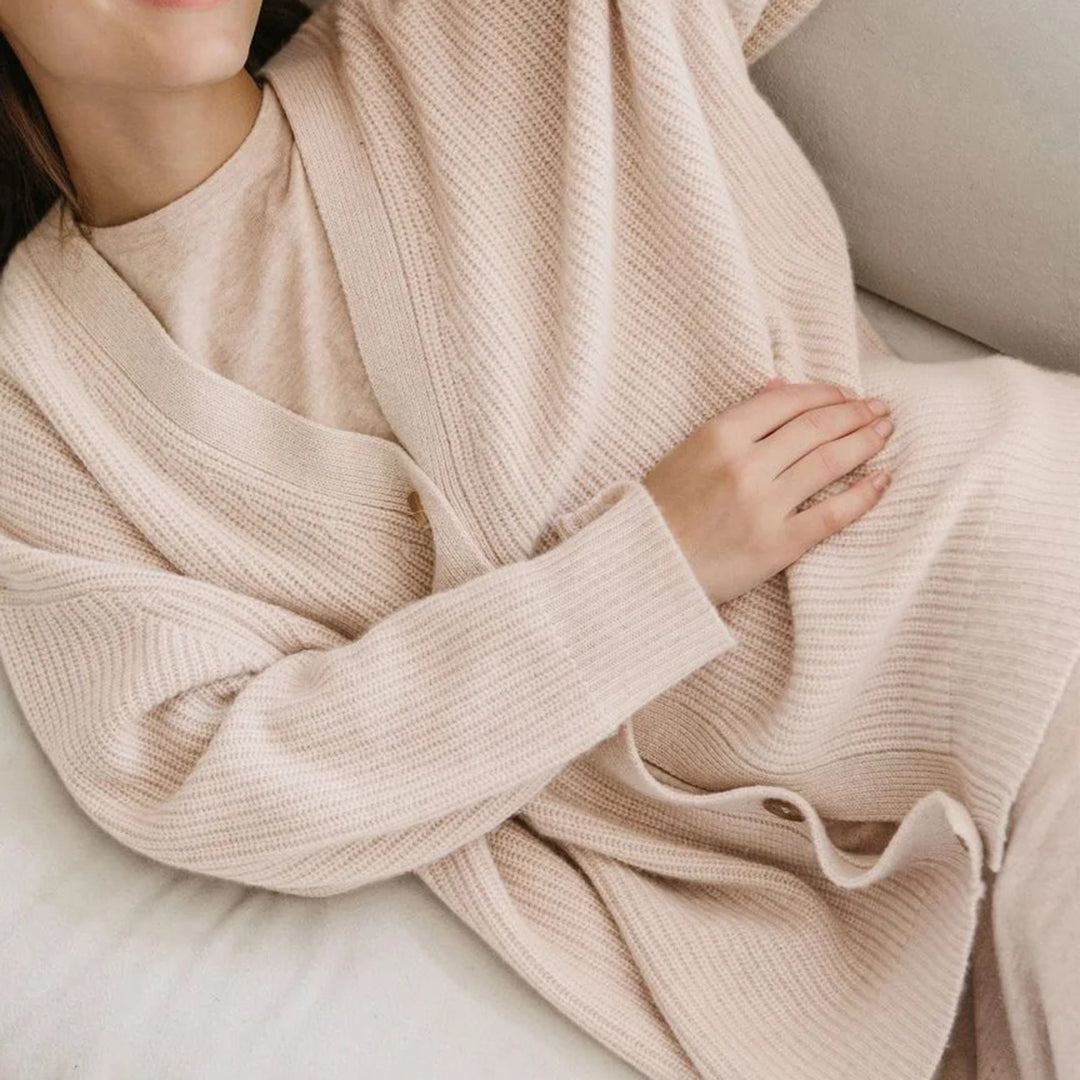 Women's Cardigan – Oversized Ribbed Button-Front Layer