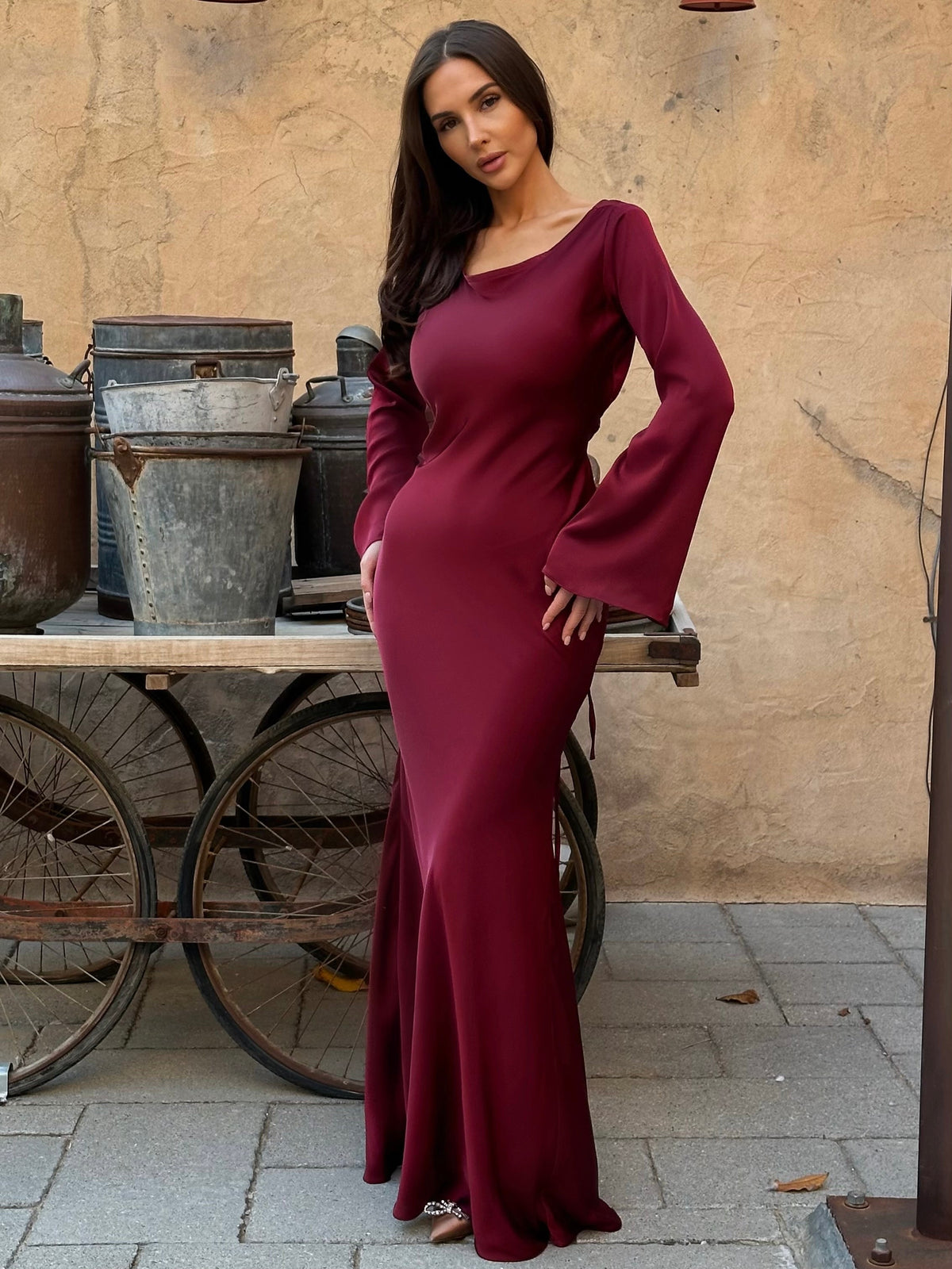 Women's Long Sleeve Maxi Dress – Fitted Shape & Bell Sleeves
