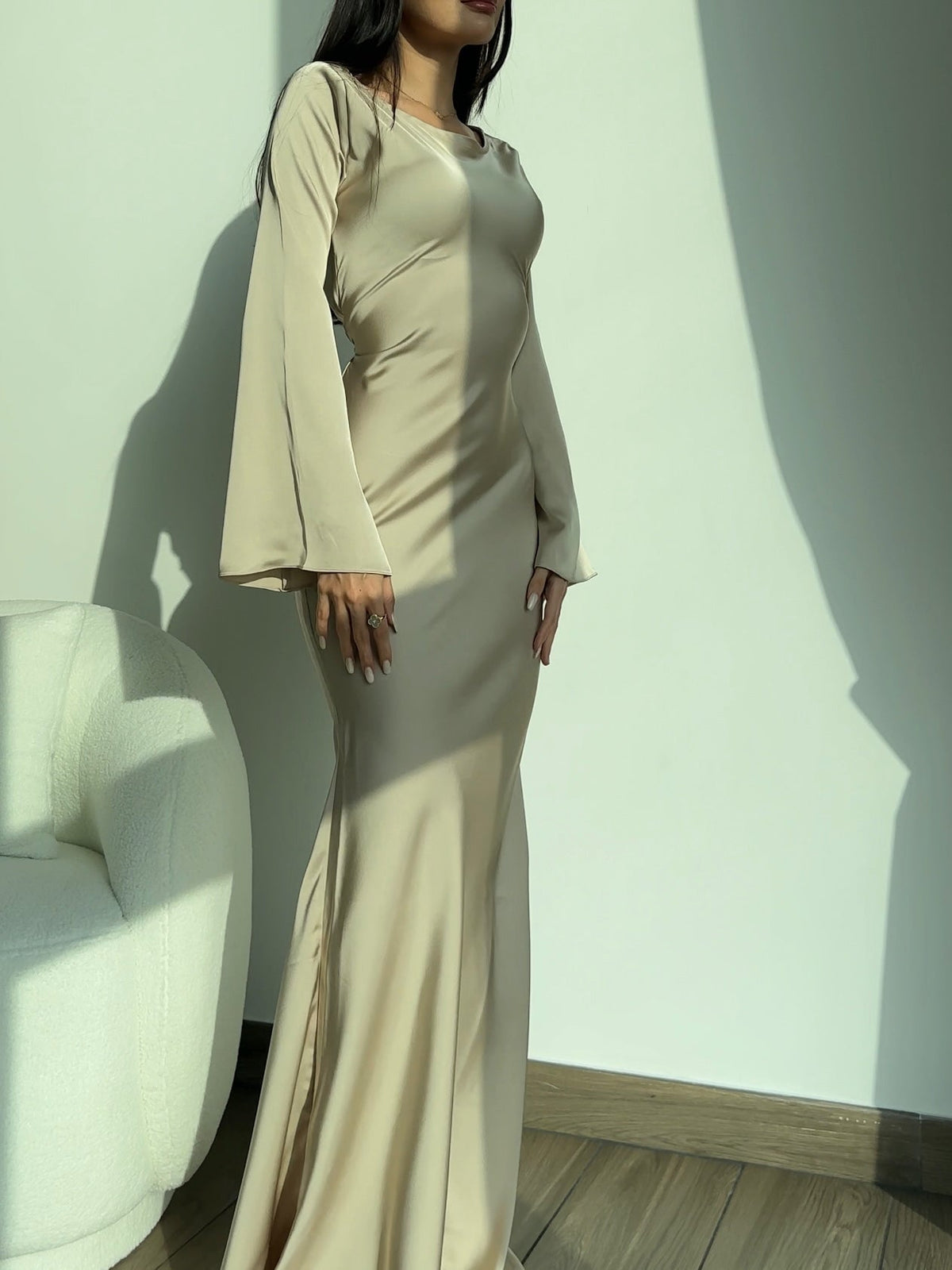 Women's Long Sleeve Maxi Dress – Fitted Shape & Bell Sleeves
