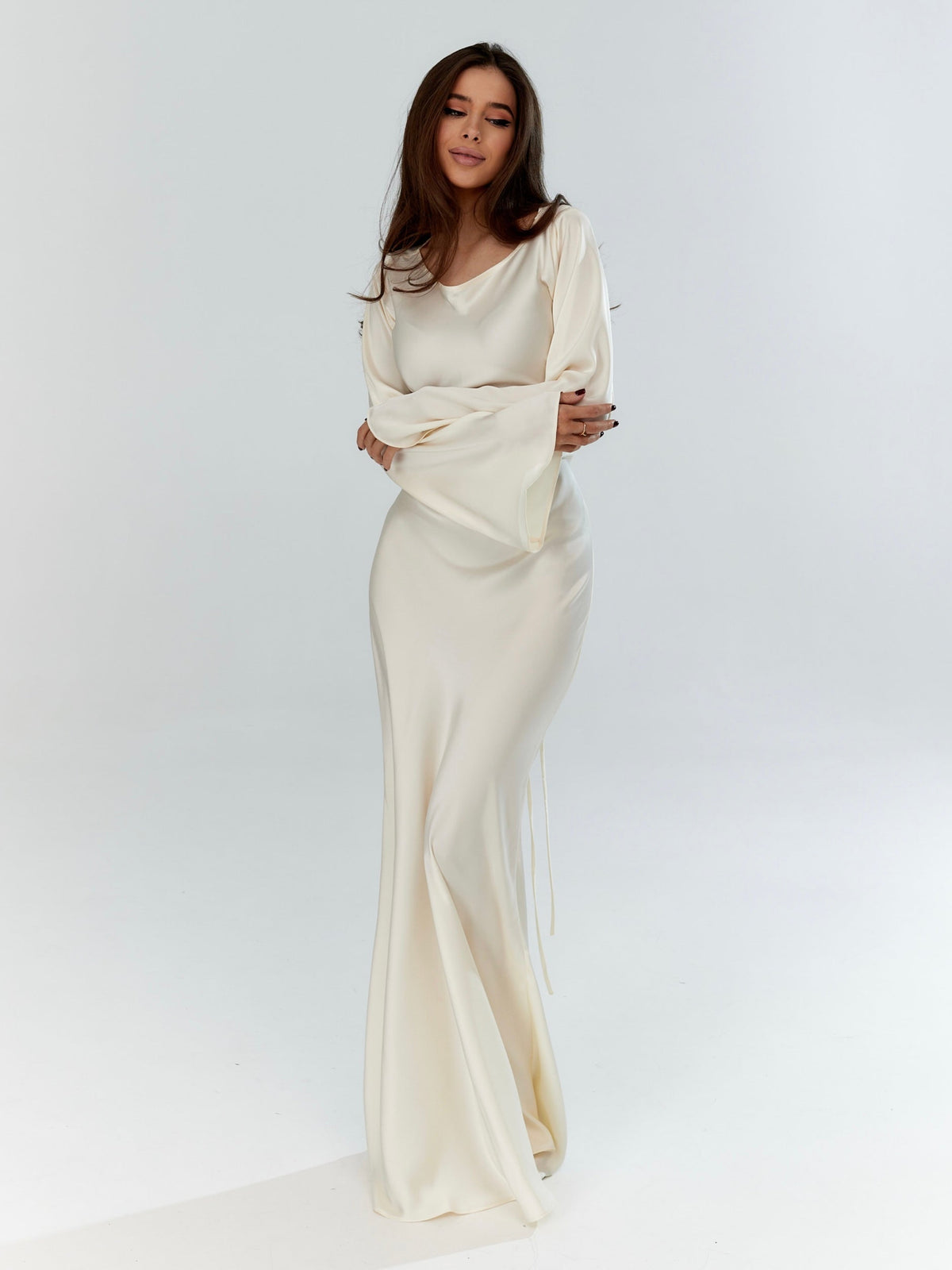Women's Long Sleeve Maxi Dress – Fitted Shape & Bell Sleeves