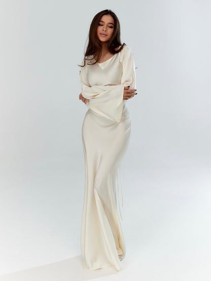Women's Long Sleeve Maxi Dress – Fitted Shape & Bell Sleeves
