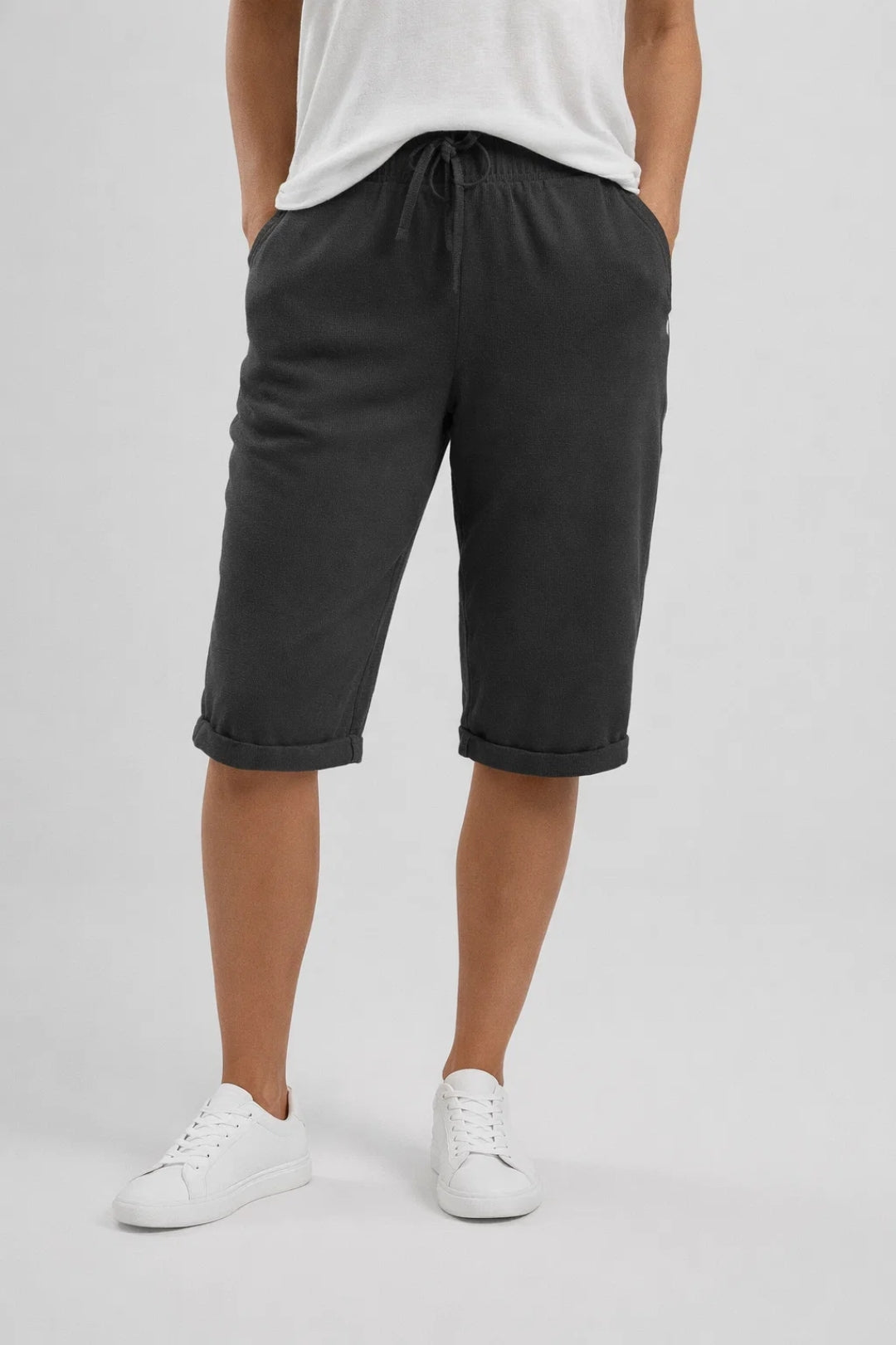 Women's Shorts – Relaxed Drawstring Pull-On Bermuda Shorts