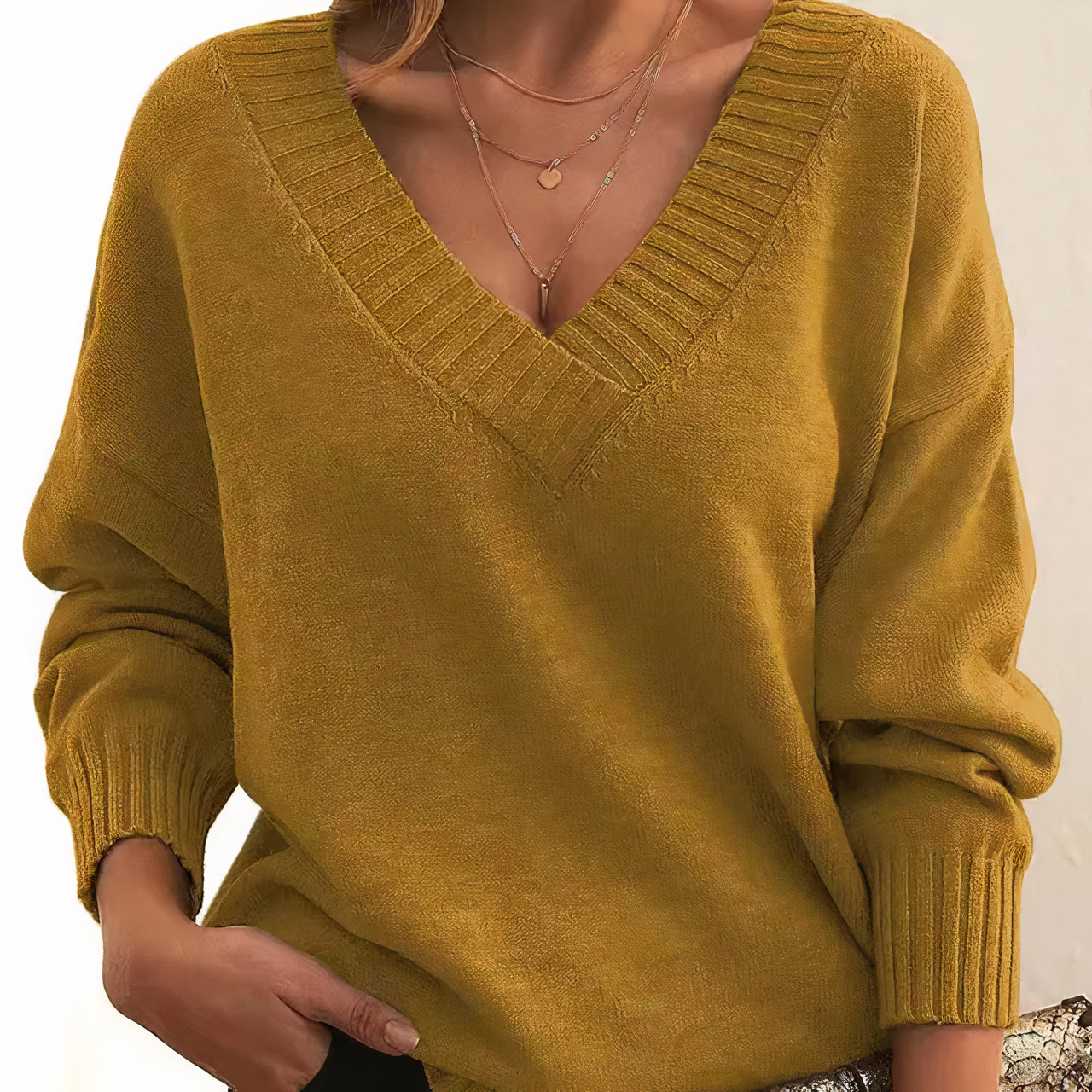 Women's Sweaters – Relaxed V-Neck Knit Pullover